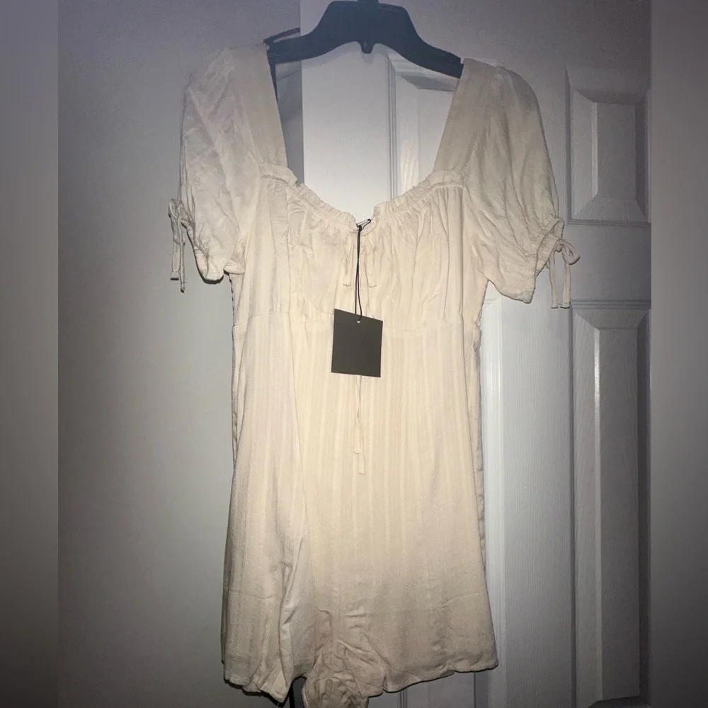 Romper ❤️ NWT - Picture 2 of 4